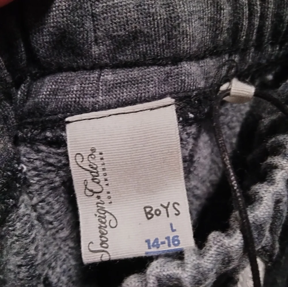 **FLAWED** NWT Boy's Sovereign Code Sweatshorts